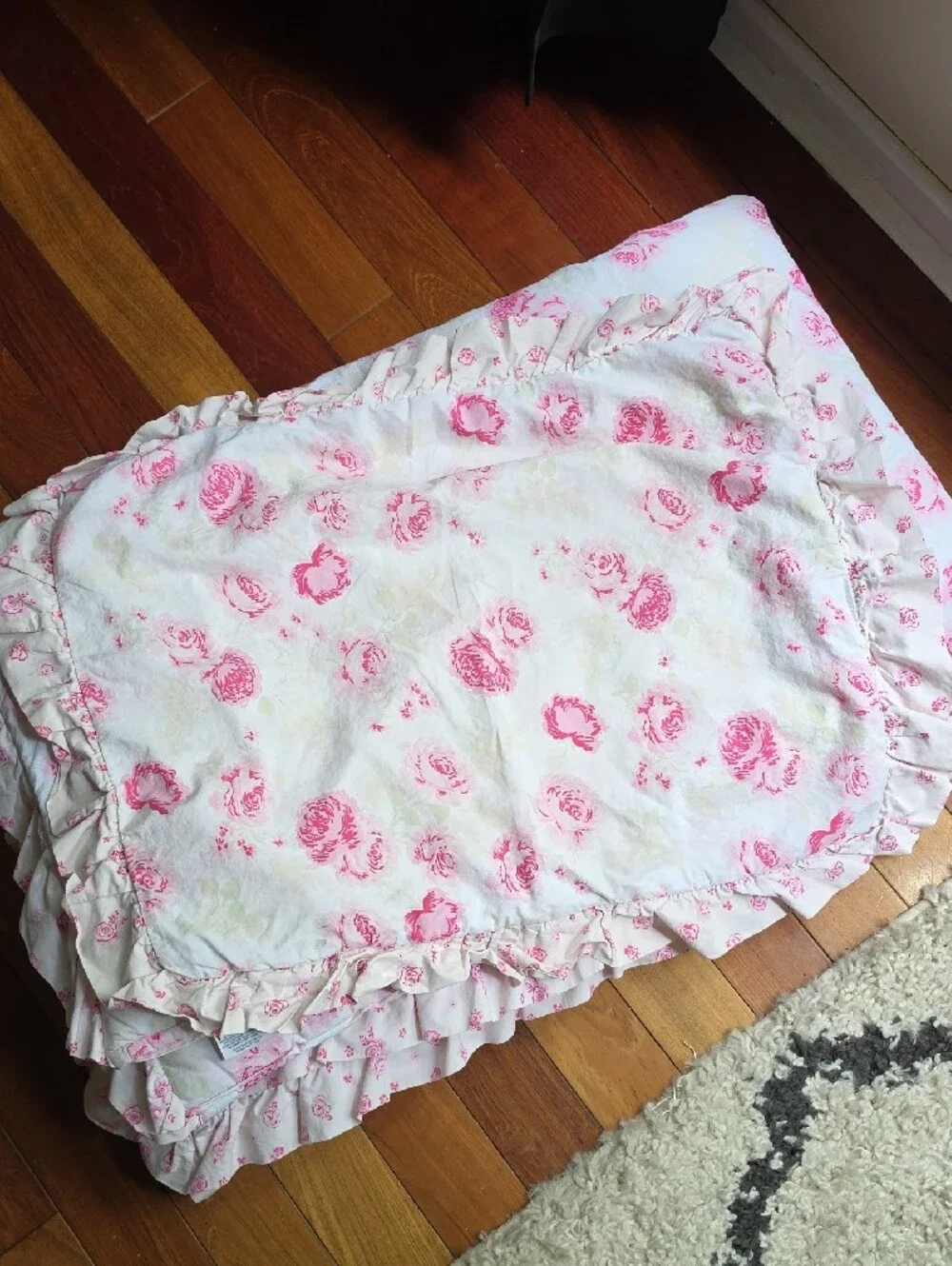 > RACHEL ASHWELL SHABBY CHIC PEONY ROSES RUFFLED COMFORTER Set